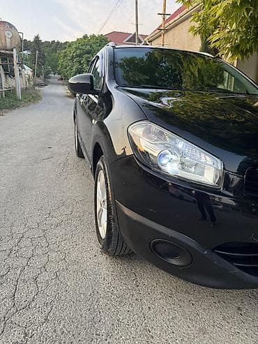 ravon 2: Nissan Qashqai: 2 l | 2010 il Krossover — 5
