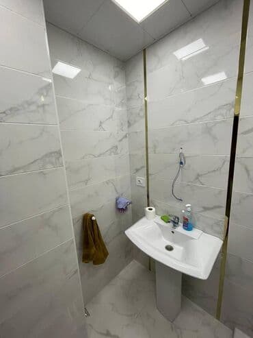 20 ci sahede kiraye heyet evleri: Bakı, 3 otaqlı, Köhnə tikili, m. Xalqlar Dostluğu, 60 kv. m — 14