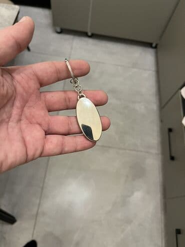 mercedes suret qutusu: Land Rover açarlığı - Material: metal gövdə, parlaq xrom rəngli örtük — 2