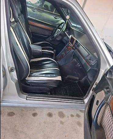 w202 amg bufer: Mercedes-Benz W124: 2 l | 1992 il Sedan — 4