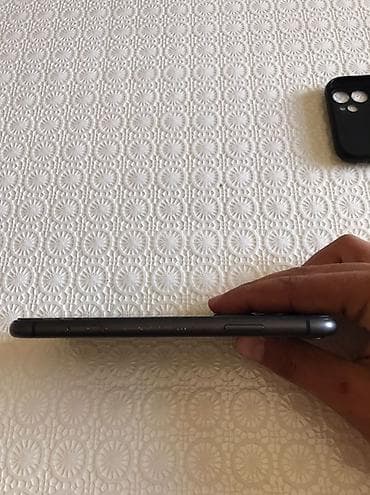 ipad pro m5: IPhone 11, 128 GB, Qara — 4