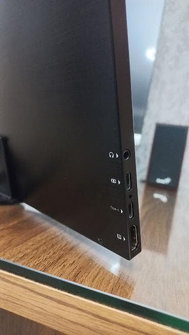 ipad 14 pro: Portable Monitor 4K Yenidir! Cızıq fln heçnə yoxdur. Yenilənmə tezliyi — 10