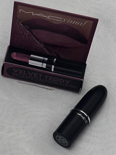 kosmetikalar: M·A·C Maximal Velvet Teddy – Mat Dodaq Boyası mini - Növ: Mat pomada — 1