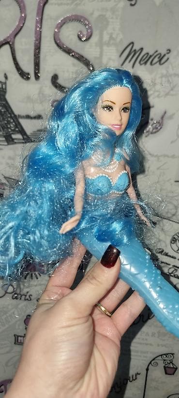 kimya test pdf: Su pərisi temalı kukla - Parlaq mavi uzun saçlı, dənizçi üslubunda — 2