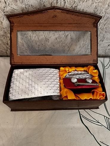 Toy aksesuarları: Kişilər üçün aksessuar dəsti - Dəbdəbəli qəhvəyi qutuda təqdim — 1