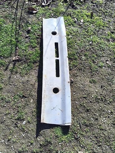 Metaldan hazırlanmış perforasiyalı panel/örtük detali. - Material