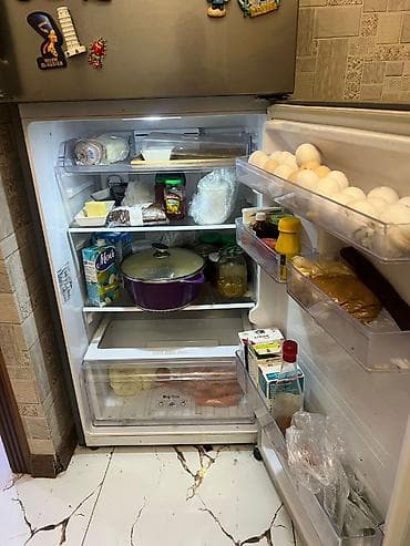 Холодильники: Samsun soyuducu, əla vəziyyətdədir. Giymati razilashma ile — 3