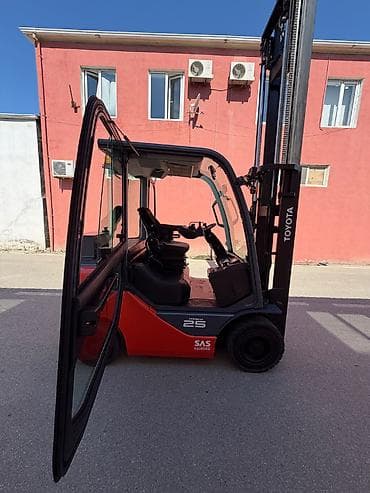 Digər nəqliyyat: Toyota avtocar(cengelli yukleyici) 2015 ci il Dizel motor 4.5 metr — 5