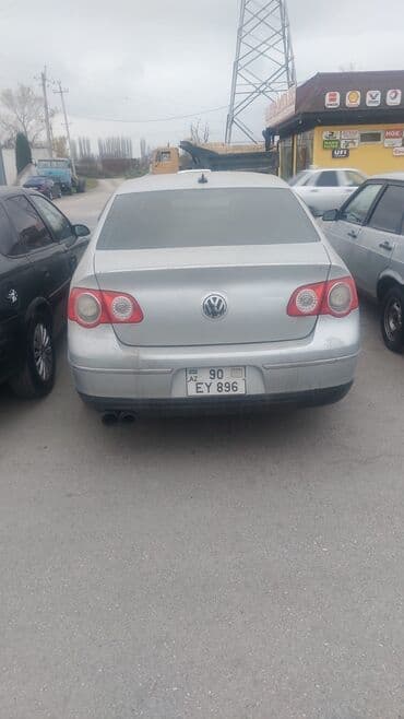 land rover satiş: Volkswagen Passat sedan - Korpus: gümüşü rəng, 4 qapı, arxa park — 4