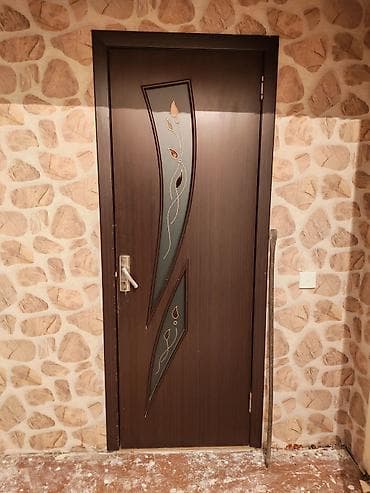 Üstən çıxma qapı. ölçüləri 80*200 üç ədəd 70*200 bir ədəd. 1 ədədi 35