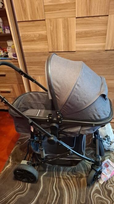 quatro mini uşaq arabaları: Klassik gəzinti arabası, Kidilo, İşlənmiş, Cins: Qız, Yaş: 6-12 ay, Ünvandan götürmə — 1