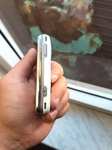 ipad mini a17 pro: Nokia N86 8Mp, rəng - Ağ, Düyməli — 6