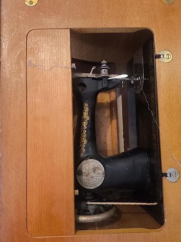 antik mebellər: Podolsk Mexaniki Zavodu (PMZ) istehsalı olan pedal (ayaqla idarə — 2