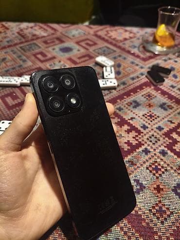 Honor x8a ekran qırılıb qiymətdən çıxılıb 128/6+6 idiyal bu qiymətə