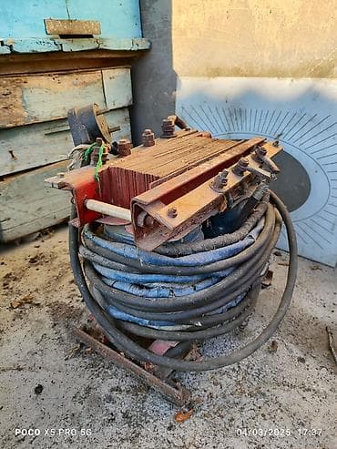 elektrikli ot bicen: Sənaye tipli qaynaq transformatoru - Güclü metal nüvə və mis sarğılı — 4