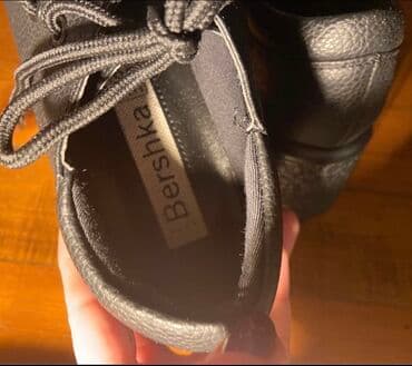 Makasin və loferlər: Bershka, Ölçü: 36, rəng - Qara, Yeni — 4