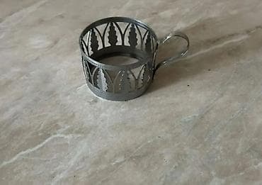 kalanxoe bitkisi: Metaldan hazırlanmış çay stəkanaltısı (stakan üçün qulplu həlqə). - — 1