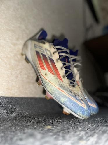 Butslar Adidas, Ölçü: 44, İşlənmiş