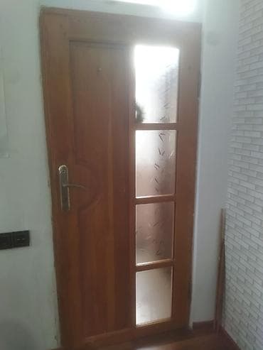 Yeni Otaq qapısı Zamok ilə, Zəmanətsiz, Ünvandan götürmə