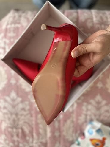 ayaqq: Tuflilər, Ölçü: 36, rəng - Qırmızı, Yeni — 1