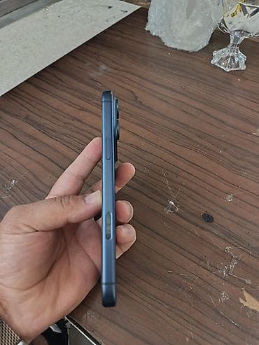 mac pro: IPhone 17 Pro Max, 256 GB, Mavi, Qırıq, Barmaq izi, Simsiz şarj — 8