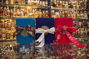 Hər növ yüksək keyfiyyətli ətirlərimiz var 😍Keyfiyyətinə və