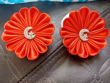 yuxuda sac rezini gormək: Mektebli bantik türk bayraqı.əl işi — 1