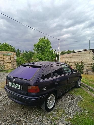 Opel Astra: 1.6 l | 1993 il 68000 km Hetçbek