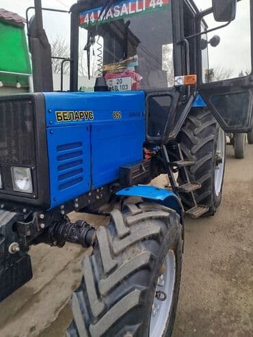 masin qaz: Belarus 892 traktor - Tip: MTZ Belarus 892, 4x4 ön-arka dartı - — 2