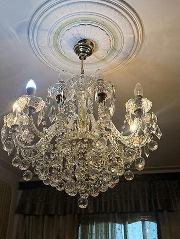 Çılçıraq, 10 və daha çox lampa, Xrustal