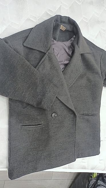 Yeni kimidir. 18 manat
M. L e de gedir