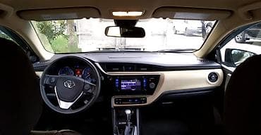 corolla cros: Toyota Corolla: 1.8 l | 2017 il Sedan — 4