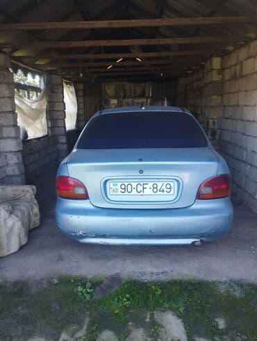 Hyundai Accent: 1.3 l | 1996 il Sedan