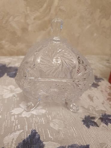 Şəkillərdə “Camber Sugar Pot” adlı şüşə qəndqab göstərilir. cütü 10azn