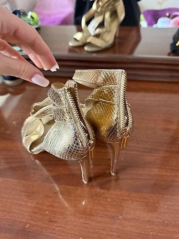 Qızılı rəngli Michael Kors qadın sandaleti - Brend: Michael Michael — 2