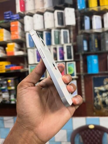 3 kameralı videoregistrator: IPhone 13, 128 GB, Ağ, Face ID — 4