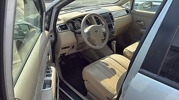 passat diskleri: Nissan Tiida hatchback – gümüşü rəng Xüsusiyyətlər və təchizat: - — 5