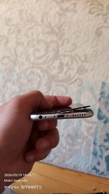 macbook pro m3: IPhone 6s, 16 GB, Gümüşü, Qırıq — 2