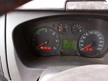 turbo az ford transit 8 1: Ford Transit yük furgonu - Kuzov: ağ rəng, iki arxa qapı tam açılan — 9