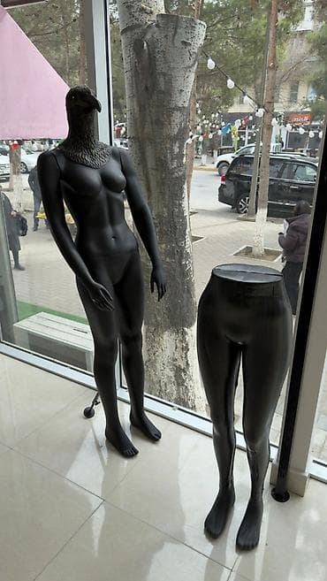 Qadın, Plastik, plastmas, Mat qara