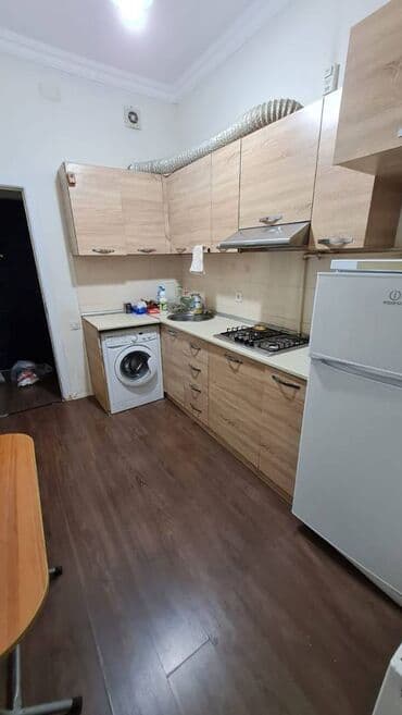 1 otaqlı kohnə tikili: Mənzil kirayə verilir Tam əşyalı 1 otaqdı 9.5 mər. 41 kv. Yasamal — 5