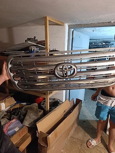 disk ve teker type 1: Toyota Land Cruiser ön radiator barmaqlığı (orijinal dizayn) - Model — 1