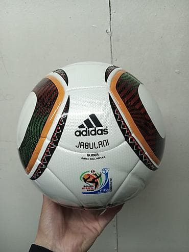 ereb pulu: Futbol topları – müxtəlif modellər və dizaynlar - TRIONDA Pro — 2