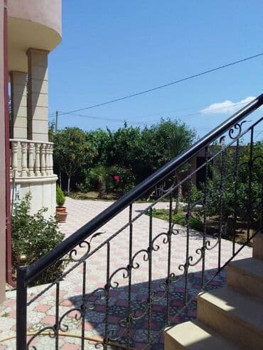 heyət evi: 6 otaqlı, 270 kv. m, Orta təmir — 2