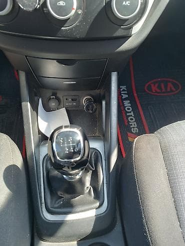bufer satisi: Kia Ceed: 1.6 l | 2010 il Universal — 7