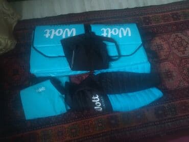 wolt kuryer çantası: Wolt kuryer dəsti Məhsul tərkibi: - 2 ədəd Wolt PARTNER termo — 1