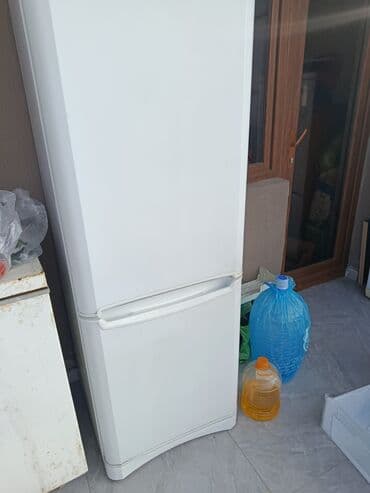2 qapılı Indesit Soyuducu Satılır, rəng - Ağ lalafo.az -da 2 qapılı Indesit Soyuducu Satılır, rəng - Ağ