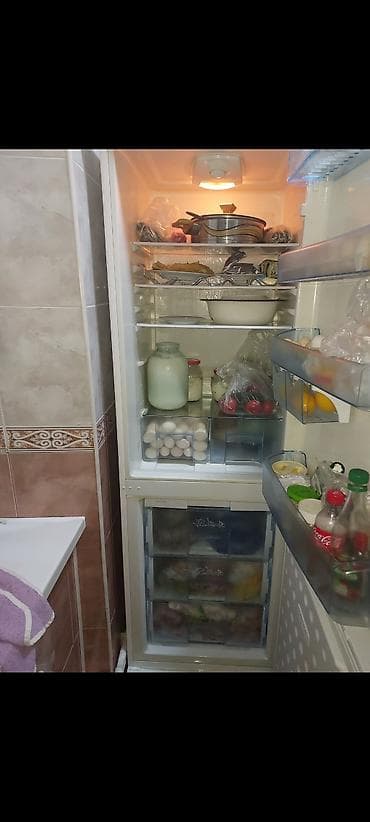iphone 12 ikinci el: Beko sotuducusu.bizə balaca olduğu üçün satıram.heç bir problemi — 1