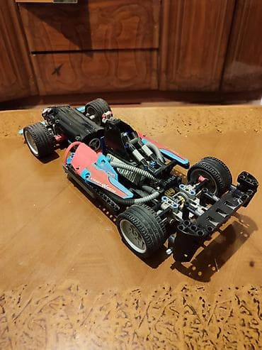 oyuncaq dolabı: LEGO FORMULA 1 AVTOMOBİLİ. Aşağı yeri var.Yaxşı — 3
