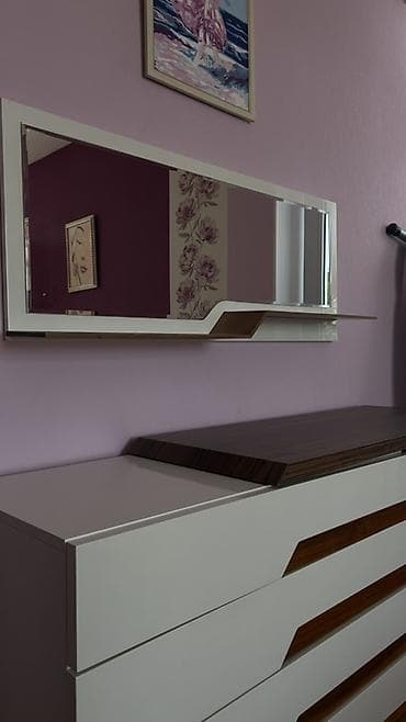 Mebel dəsti – 600 alınıb.komod 2-ci əldi, iş/üz masası və divardan — 5
